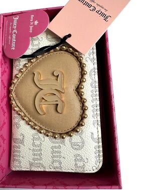 NEW✨Juicy Couture Zip Around Wallet Heart Logo Beige